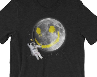 Premium "Full Moon Graffiti Smiley" Funny Astronaut Shirt | Funny Moon Shirt | Graffiti Shirt | Funny Space Shirt