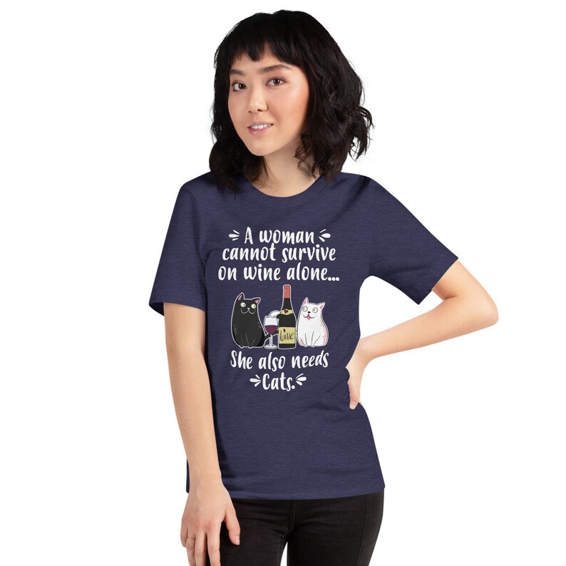 Kat en Wijn T-shirt - Cat Lover Gift Vrouwen - Wine Lover Gift voor Vrouwen - Wijn Geschenken - Cat Lover Gift - Cat Mom Shirt - Cat en Wine Shirt Heather Midnight Nav