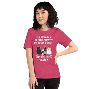 Kat en Wijn T-shirt - Cat Lover Gift Vrouwen - Wine Lover Gift voor Vrouwen - Wijn Geschenken - Cat Lover Gift - Cat Mom Shirt - Cat en Wine Shirt Heather Raspberry