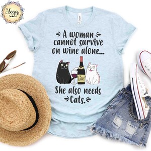 Kat en Wijn T-shirt - Cat Lover Gift Vrouwen - Wine Lover Gift voor Vrouwen - Wijn Geschenken - Cat Lover Gift - Cat Mom Shirt - Cat en Wine Shirt Heather Prism Ice