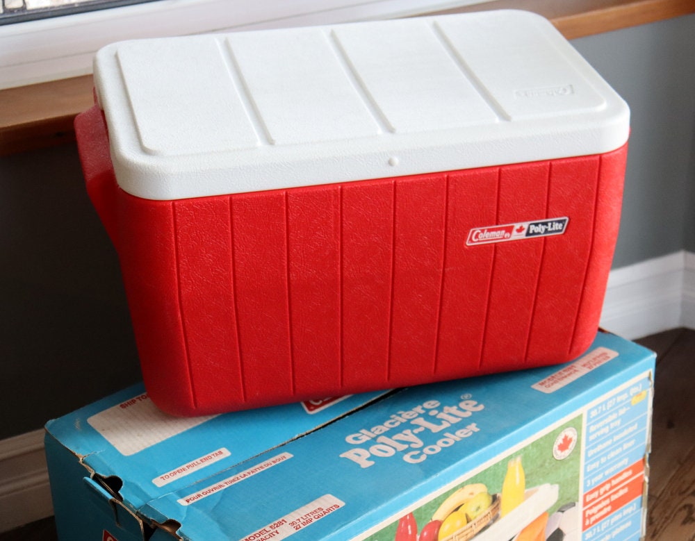 Coleman - Coleman POLY-LITE COOLER コールマン　クーラーボックス Vintage Canadian Coleman Red Cooler Box Poly-lite Polylite
