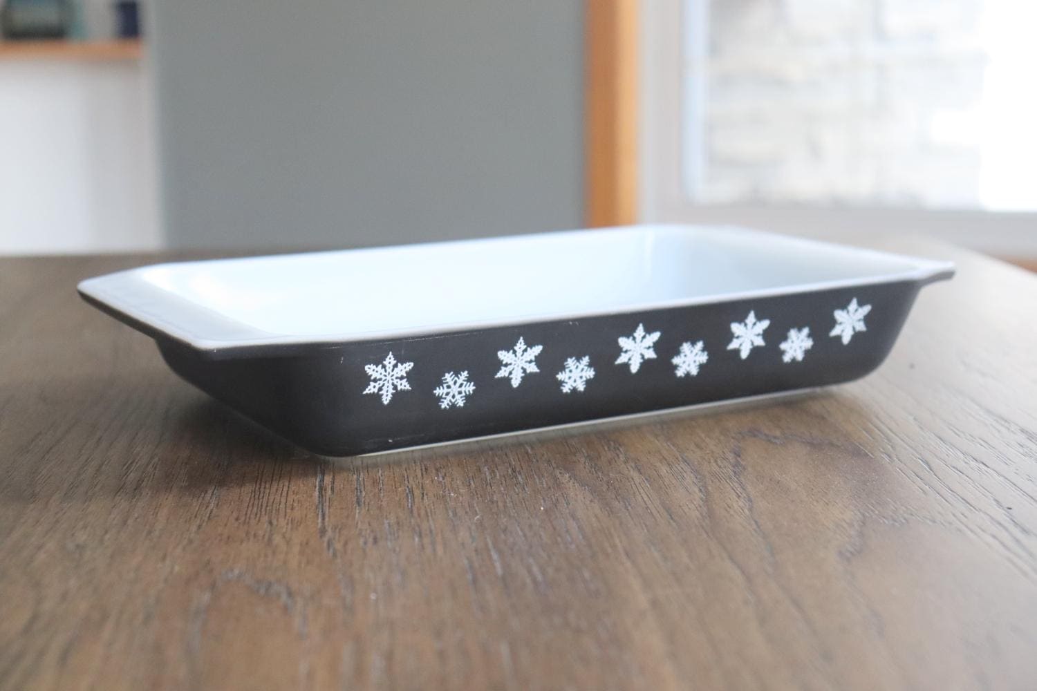 オールドパイレックス　オーバルキャセロール / スノーフレーク ブラック Yahoo!オークション -「パイレックス スノーフレーク」の落札相場
