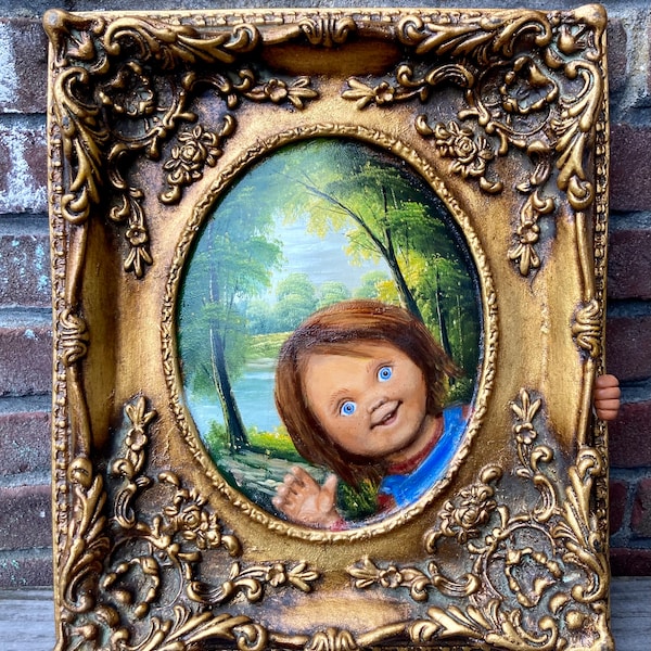 Maar 1 beschikbaar! Chuckie (Childsplay) originele olieverfschilderij met handje buiten de lijst. Gratis verzekerde verzending wereldwijd!