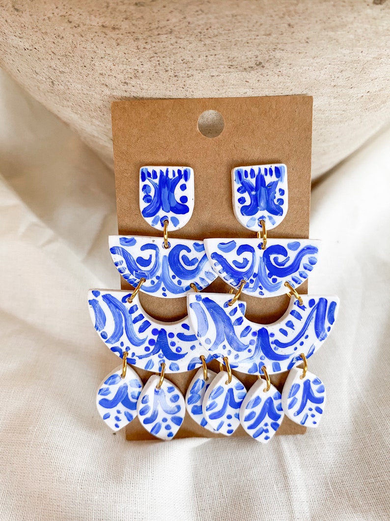 SANTORINI Mediterranean Greece Inspired Travel Jewelry Blue and White Vacation Colorful Handmade Statement Polymer Clay Earring imagem 3