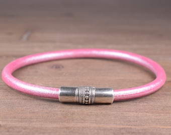 Metallic Pink Leather Bracelet with an Elegant Magnetic Clasp, Minimalist Round Leather Bracelet Bangle, Pretty Leather Jewelry