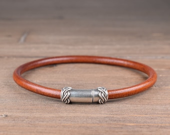 Celtic Leather Bracelet, Whisky Brown Leather Bracelet with a Magnetic Clasp, Minimalist Round Leather Bangle, Norse Viking Leather Jewelry