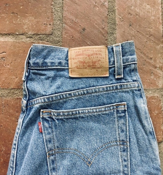 levi's high rise denim shorts