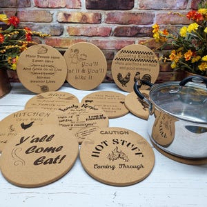 Salvamanteles de corcho grabado a láser: salvamanteles y decoración rústica para la cocina