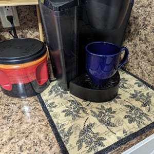 防水コーヒーマット | こぼれにくいコーヒーステーションマット | ティーカートプロテクター | コーヒーメーカーとティーセット用のお手入れ簡単なマット