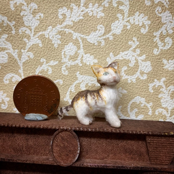 12th scale kitten Ooak  handmade collectable miniature