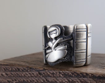 The Librarians Storybook Ring - Sterling Silver Ring Size 6 3/4