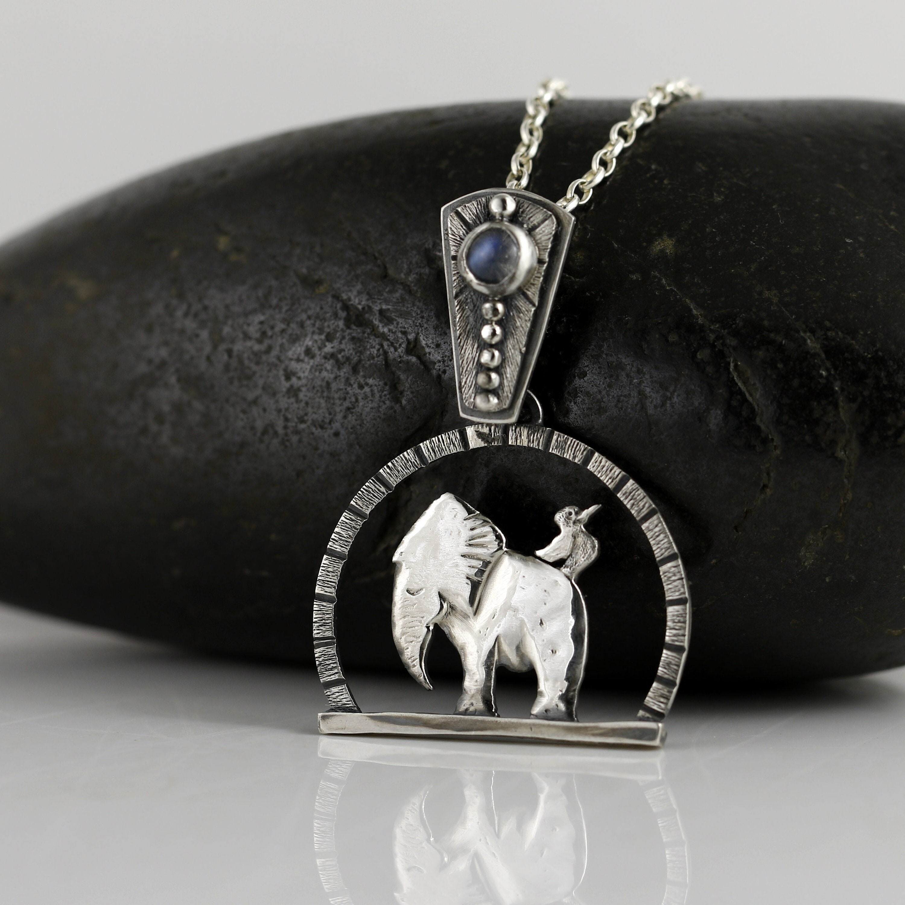 countrycatsandroses: Collana per donne romantiche