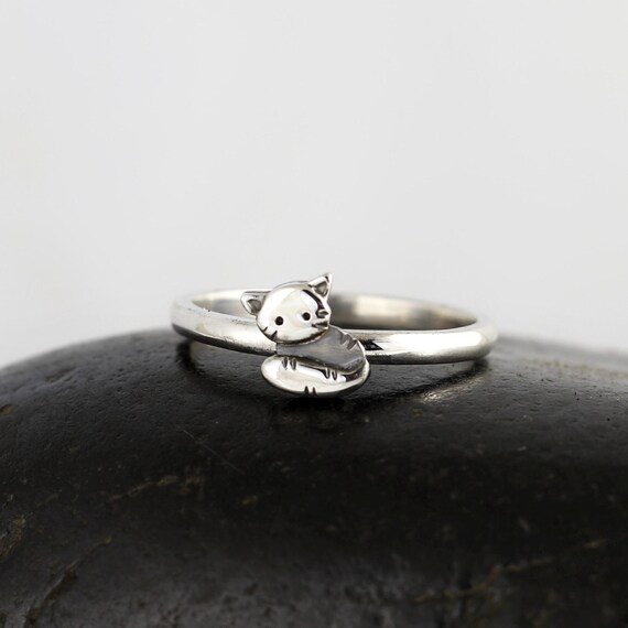 シルバーアクセサリー 猫 指輪 ねこちゃん ハグリング ぷちっと小さく