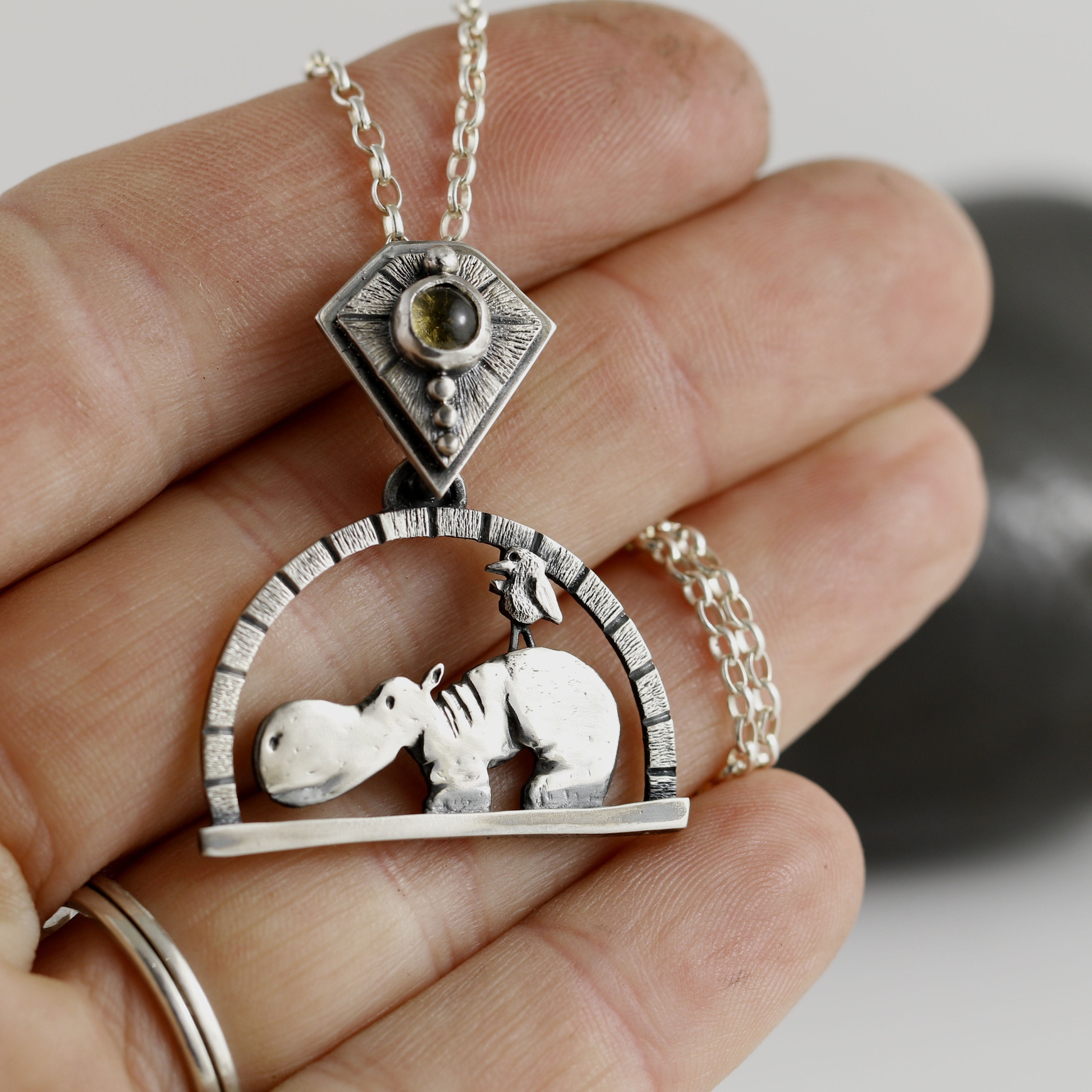 URONE Collana Con Ciondolo Ippopotamo In Argento 925 - Gioiello Simpatico Con Luna, Regalo Per Donne E Ragazze