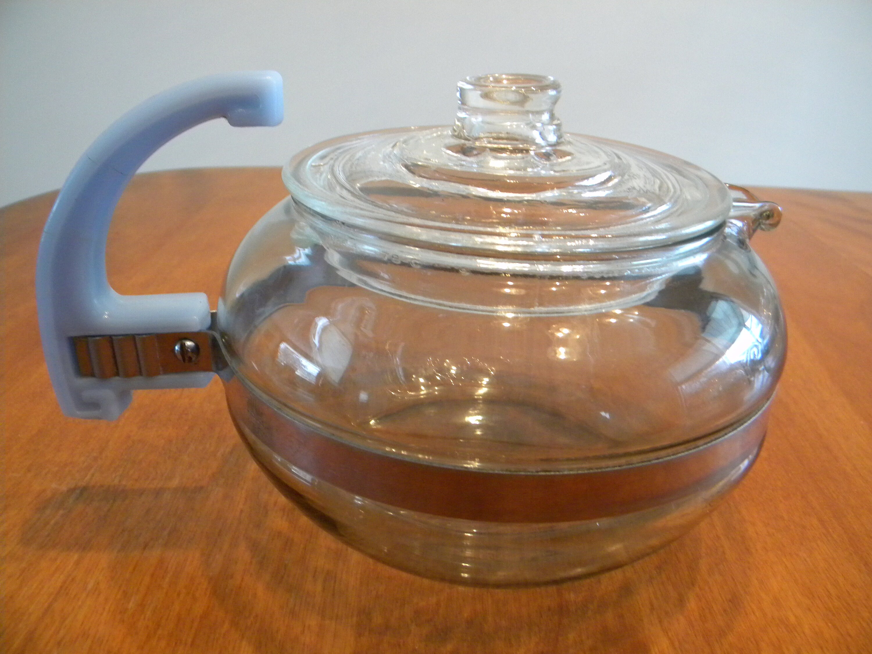 Pyrex Tea Pot Vintage Flameware 8446-B Blue Glass 6 Cup Stovetop Kettle  Antique Unusual, Unique 6 Cup Old Tea Pot, Kitchenware, Tea Service -   Israel