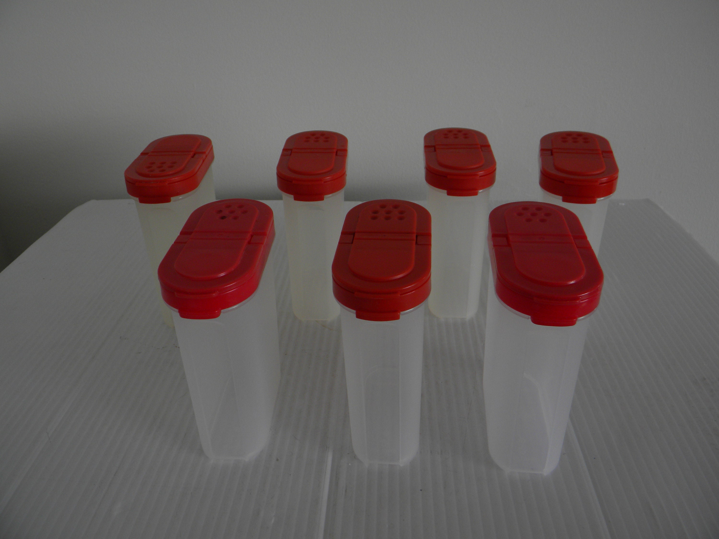 Tupperware Modular Mate Spice Shaker Set (8) Red