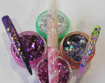 2 Hearts 1 Soul: is a 4 pc stackable collection of glitter mixes made with love on the brain! Happy Valentines Day to my glitter addicts!