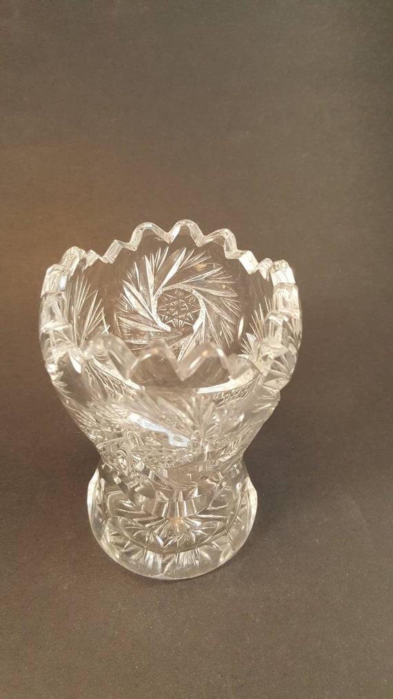Pretty cut glass Crystal Bud vase pretty cut glass crystal bud vase ref= 4