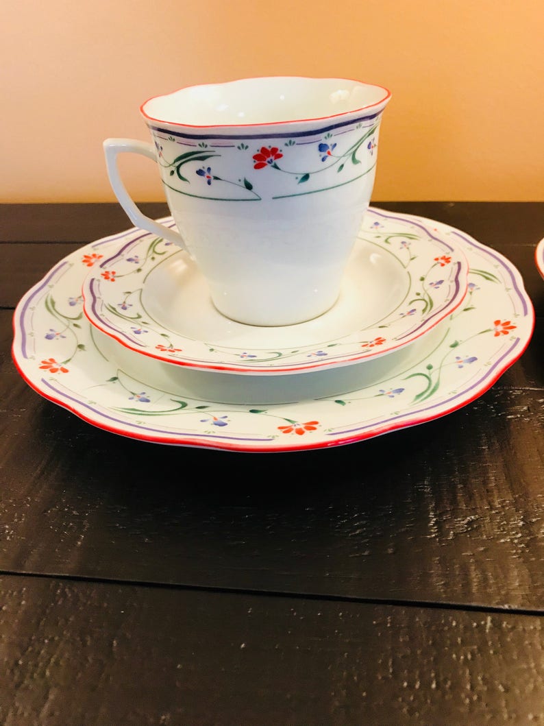 Vintage Grace by Gibson Designs Tea Set