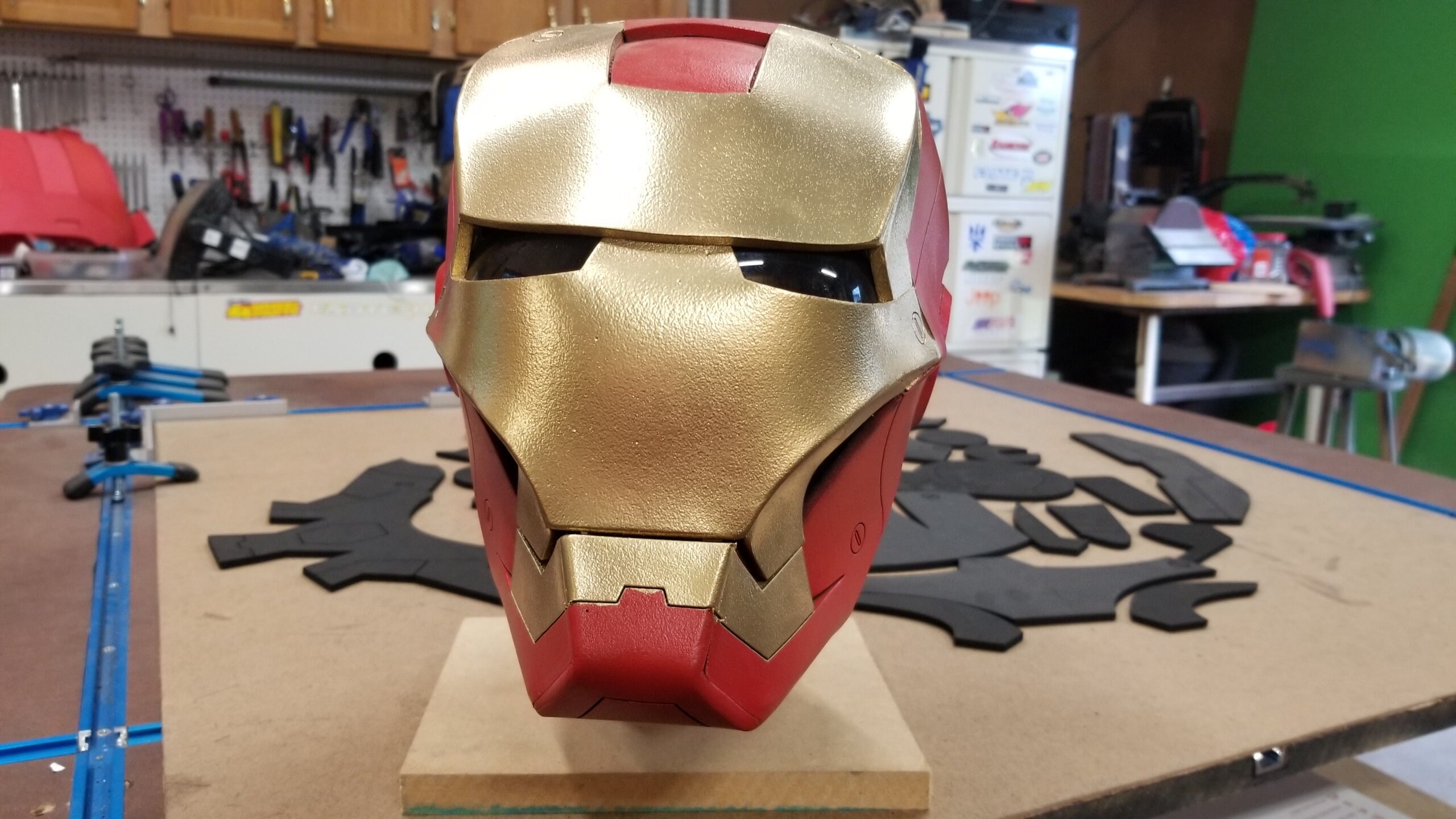 iron man helmet cyber truck Wearable MK17 – Voice Control YGroup_bern-bandito-eps-helmet---youth-YG Man helmet with voice Color:Melbourne Black December 10, 2016: The