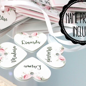 étiquettes de nom de faveur de mariage en forme de coeur personnalisées avec thème de jardin de roses pastel blanc vert rose clair, étiquettes de coeur, étiquettes de coeur, étiquettes de nom