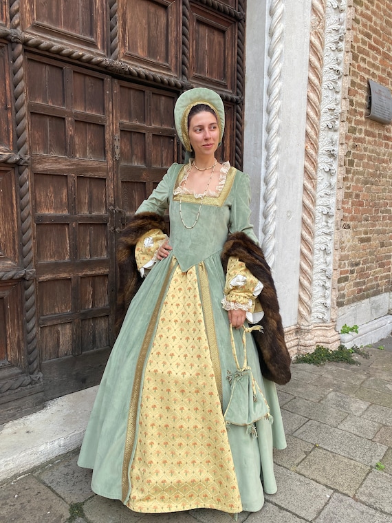 Costume historique de la Renaissance Femme Costume depoque Costume de Carnaval Etsy Canada
