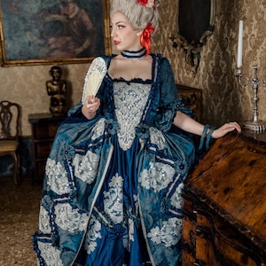 Historical Costume from the 1700s for Women, 18th Century Period Dress, Carnival Costume