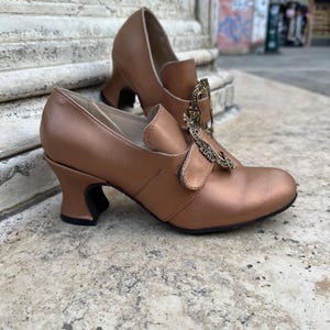 1700&#39;s Historical Shoes, Carnival Shoes, 18th Century Leather Shoes (Copper Color)