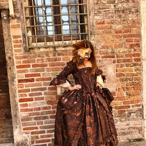 Historical costume for women from the 1700s, 18th century reproduction