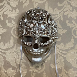 Maschera Veneziana , Maschera Halloween,Teschio barocco realizzata a mano in cartapesta