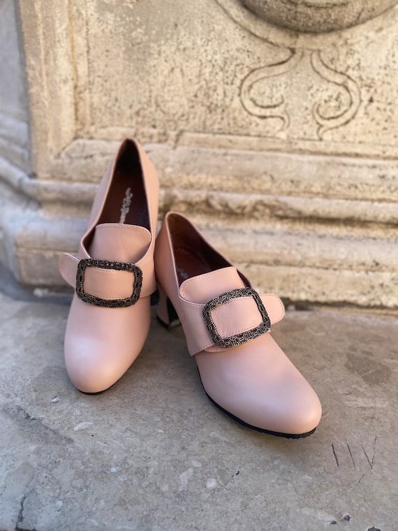 Poederroze schoenen 2025