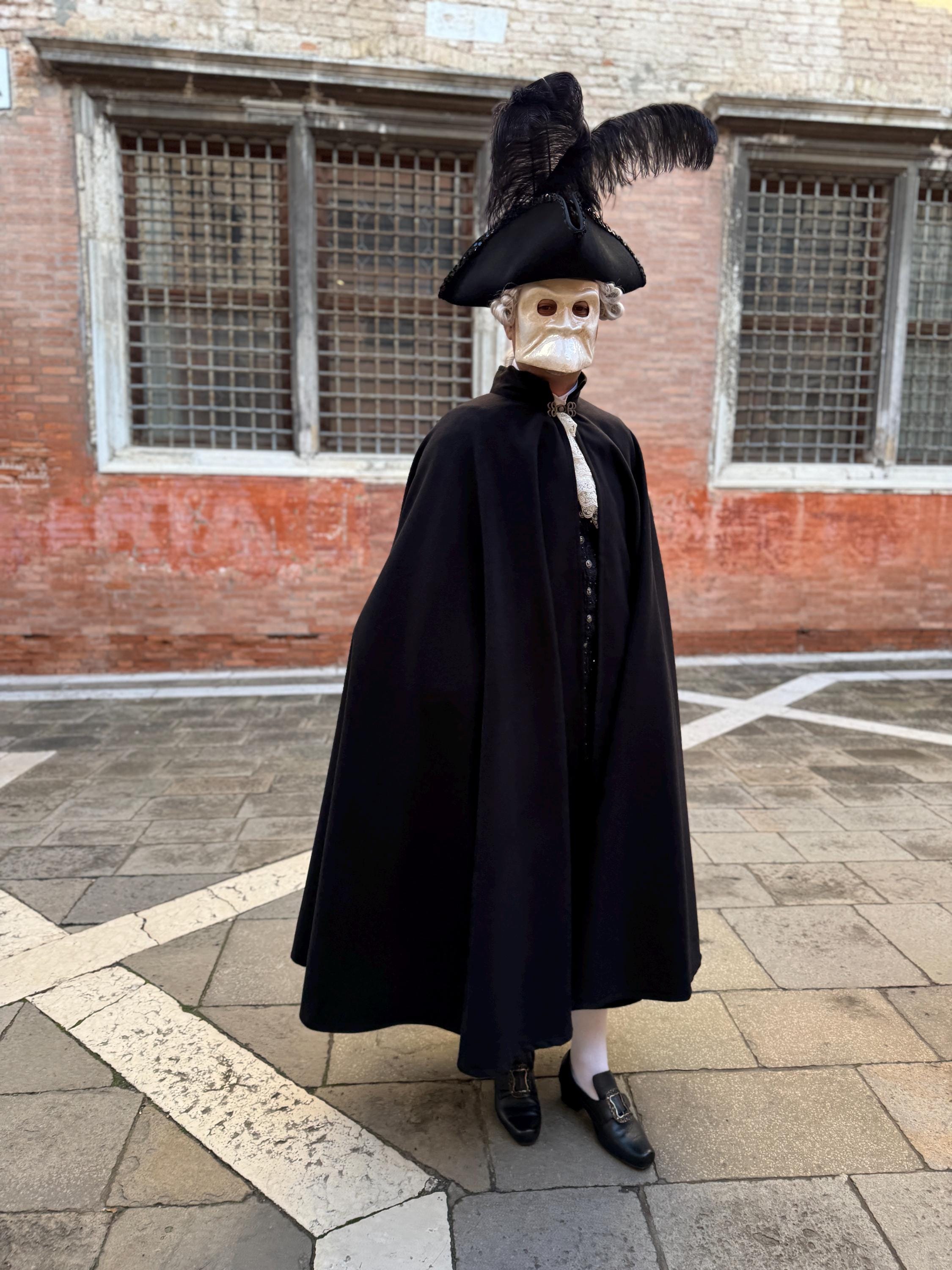 Venetian Cloak (tabarro) in Wool Typical Venetian With Full Circle 