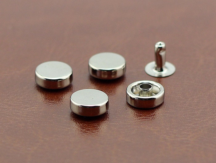 PACK of 50 Flat Round 9mm/10mm Silver Rivets Studs Leat PACK of 50 Flat Round 9mm/10mm Silver Rivets Studs Leat