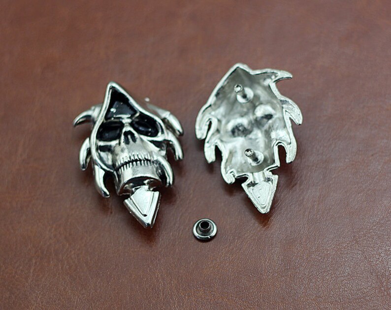 Leather Crafts 2 Metal 1-3/4" x 1-3/8" WINGED SKULL Rivet Studs 2004 45mm Leather Crafts 2 Metal 1-3/4" x 1-3/8" WINGED SKULL Rivet Studs 2004 45mm