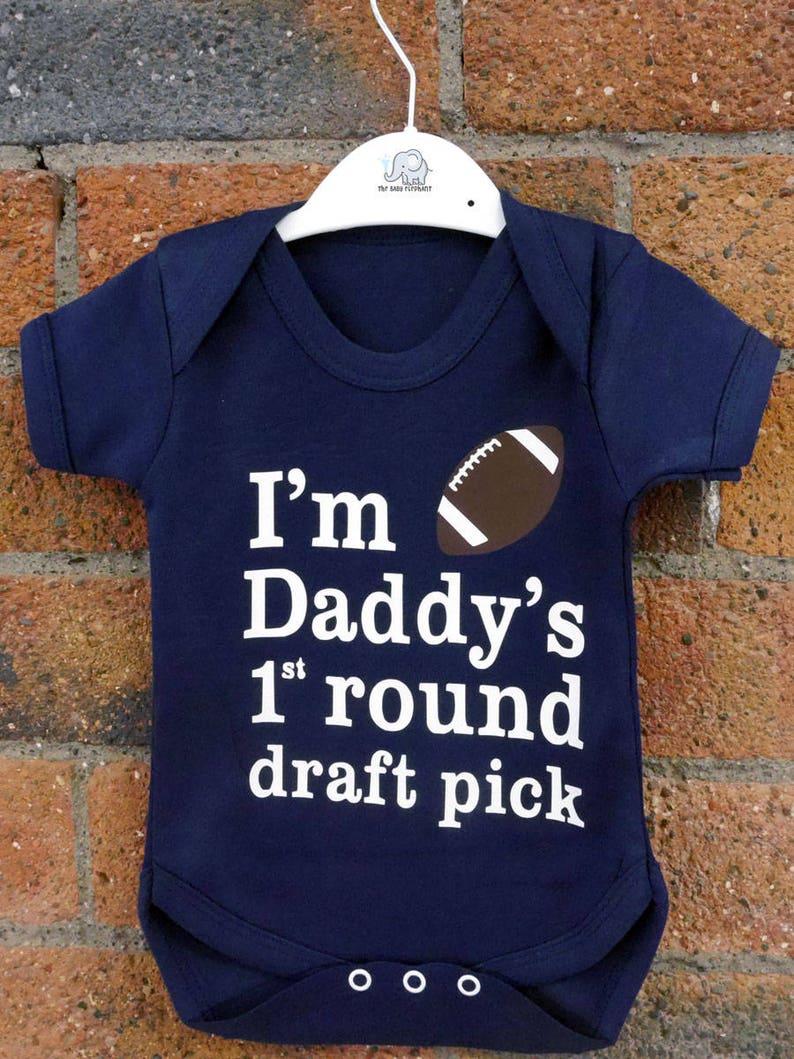 I/'m daddy/'s first round draft pick FOOTBALL Baby Vest Baby Grow Baby Playsuit