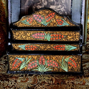 Antigua Laca Floral, Porta Cartas, Chinería XIX, Laca Papel Maché, Laca Negra China, Laca Papel Maché XIX, Porta Cartas Mesa