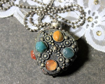 Antique Lady Perfumer Pendant, Perfumer Pendant, Moroccan Crafts, Oriental Jewelry, Stone Perfumer, Metal Perfumer