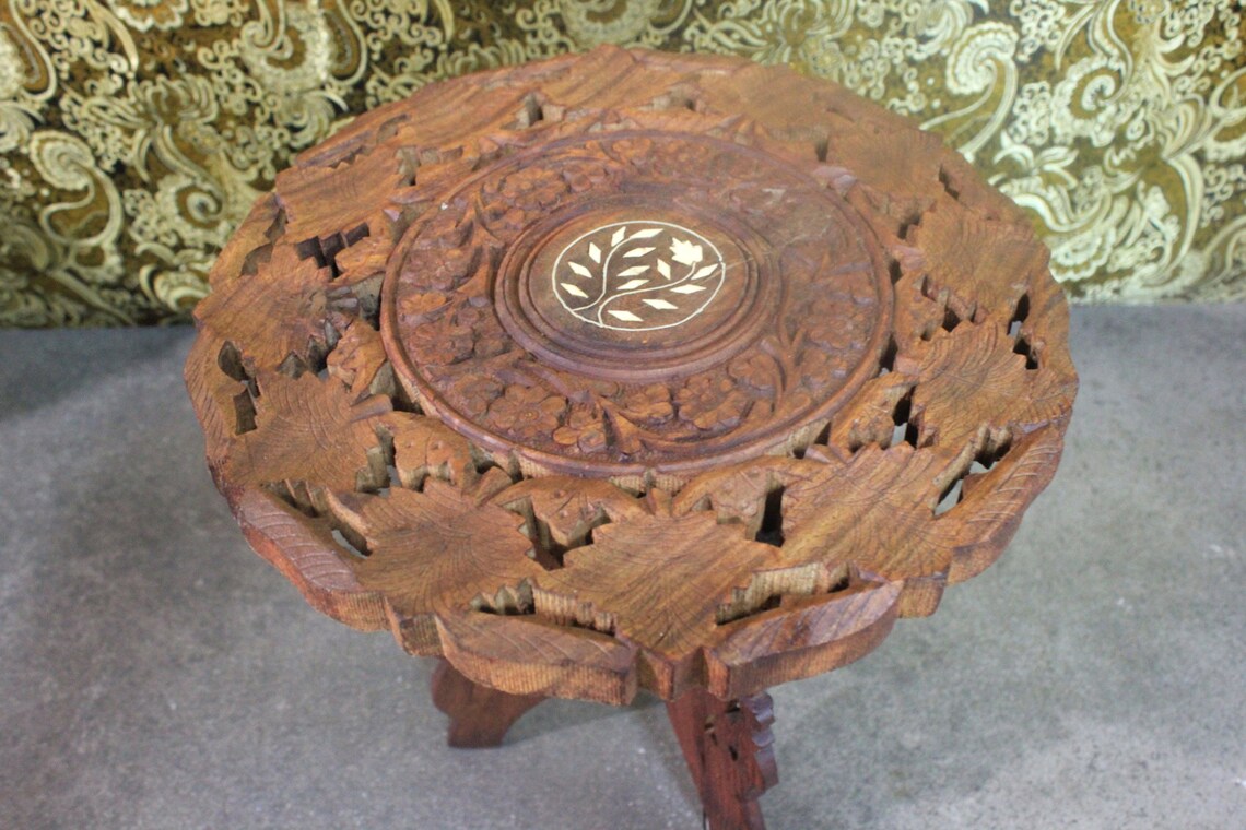 Antigua Mesa Marroquí, Vintage Marroquí, Mesa auxiliar, Mesa de Madera Calada, Mesa para té, Mesa vintage, Mesa con Taracea., foto 2 di 5