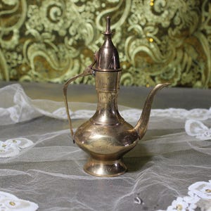 Indian Teapot, Antique Teapot, Teapot with Handle, Antique Metal Teapot, Vintage Teapot, Decorated Teapot, Golden Teapot, Small Teapot.