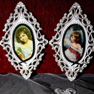 Pair of Lithographs of Vintage Girls, Wooden Frames, Romantic Portraits, Original Lithographs, Framed Lithographs, Mid-20th Century