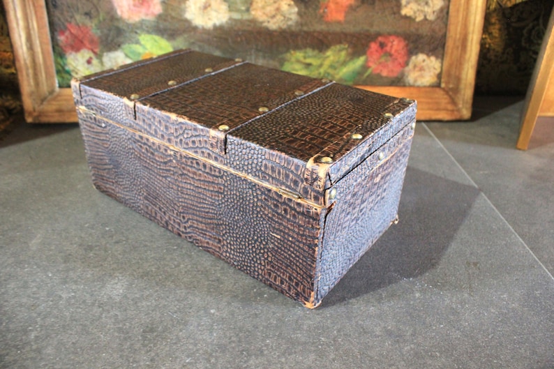 Vintage Chest Box, Antique Chest, Vintage Chest, Vintage Box, Imitation Leather Chest, Lined Wooden Box, Couple Gift, 50s Chest, Spain image 3