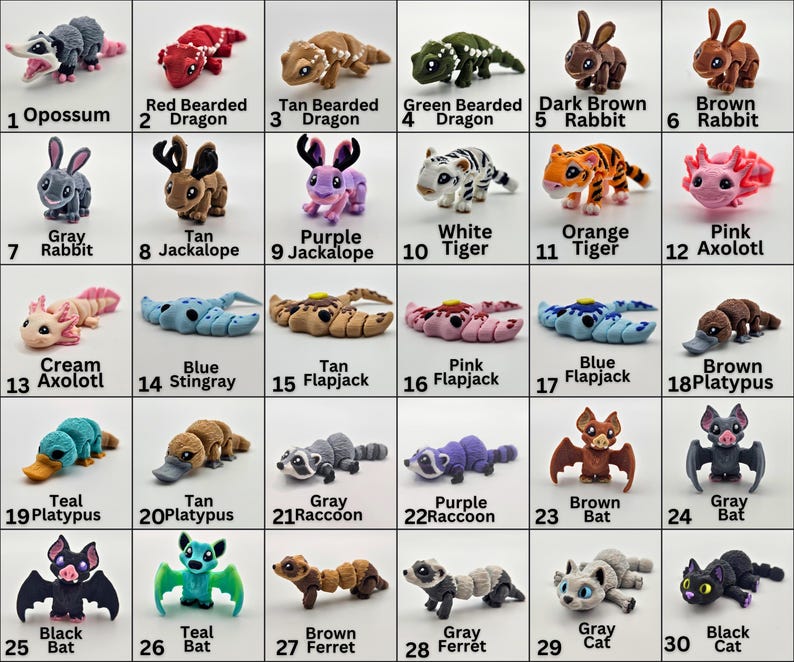 Puede incluir: Una colecci&oacute;n de 30 figuras de animales en miniatura, que incluyen una zarig&uuml;eya, dragones, conejos, jackalopes, tigres, ajolotes, rayas, flapjacks, ornitorrincos, mapaches, murci&eacute;lagos, hurones y gatos. Cada figura es de un color y estilo diferente.