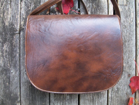 Quality Vintage Faux Leather saddle bag purse, Vi… - image 6
