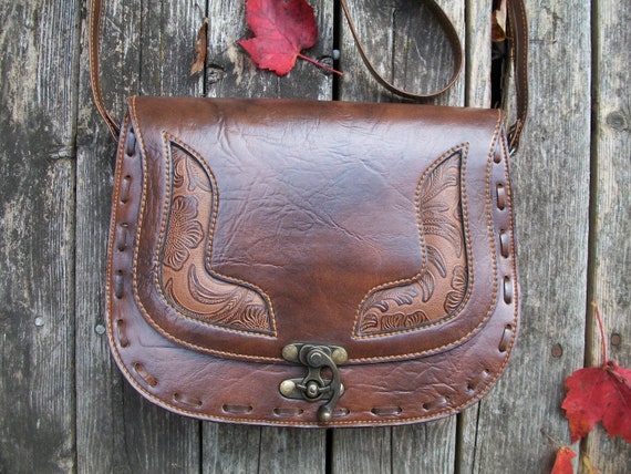 Quality Vintage Faux Leather saddle bag purse, Vi… - image 1