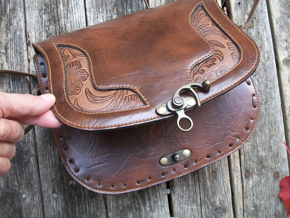 Quality Vintage Faux Leather saddle bag purse, Vi… - image 7