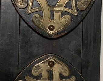 Handmade Gothic Wooden Bookend: Antique Brass Expandable Book Rack