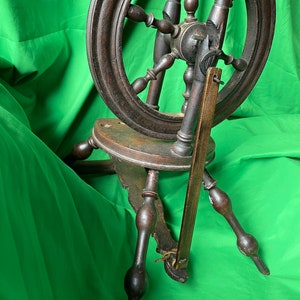 Antique Handmade Spinning Wheel