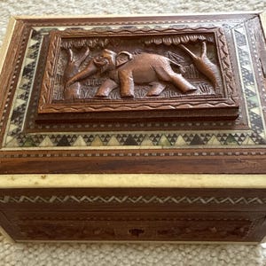 Vintage Handmade Wooden Elephant Carving Jewelry Box
