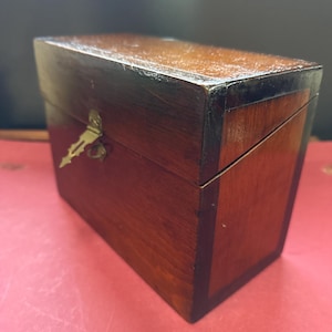 Caja de recetas antigua de madera de gran tamaño