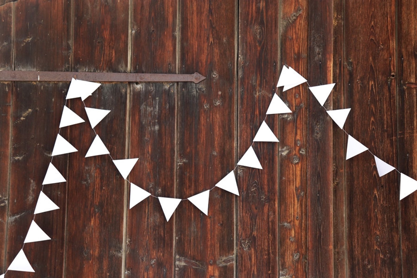 PAPSTAR Wimpelkette Weiß, 10 Meter – Vielseitige Deko Für Gartenparty, Geburtstag & Co.